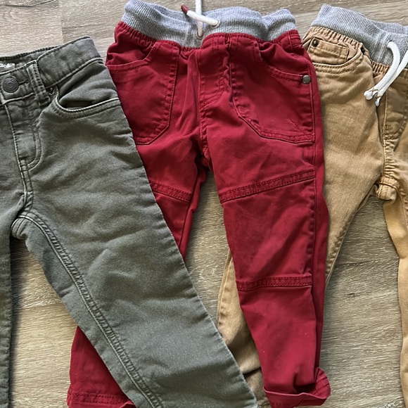 Jeans/pants bundle 2T - Picture 4 of 6
